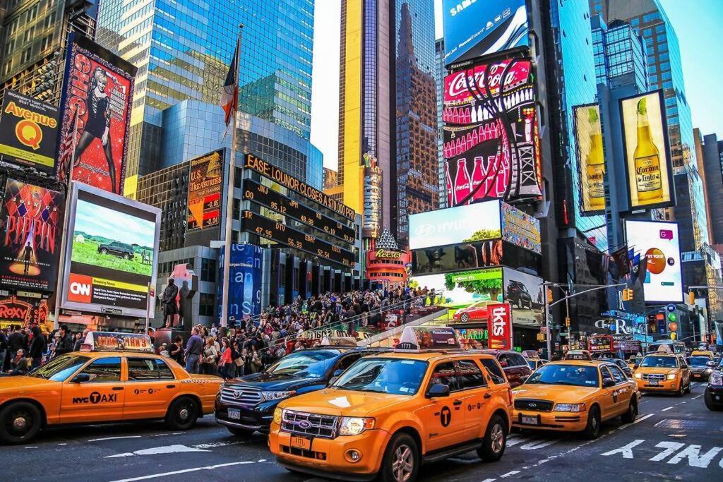 3 Bedrooms 2 Stops To Manhattan New York Exteriér fotografie